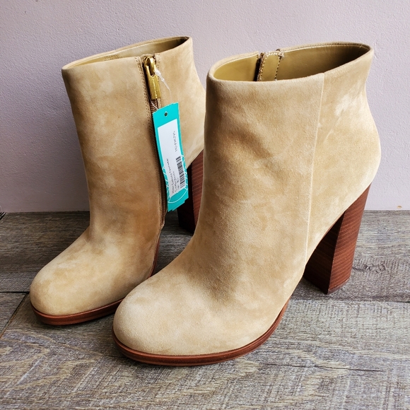 NEW Vince Camuto heeled boots - Picture 1 of 5